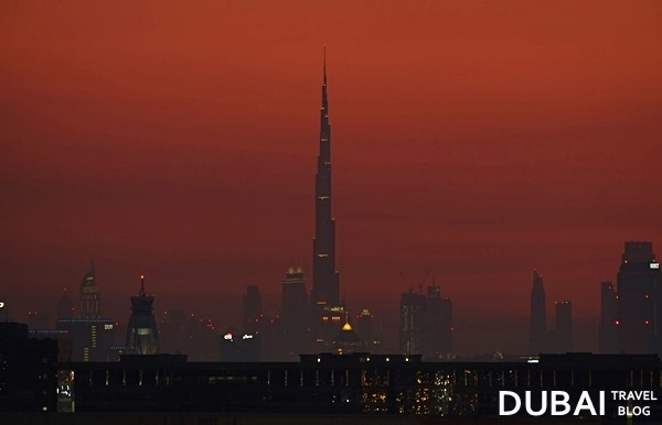 burj khalifa red