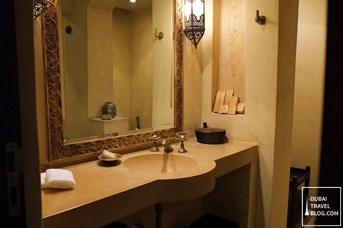 bathroom in bab al shams resort