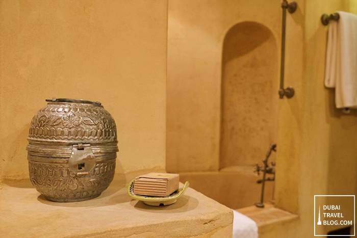 dubai bab al shams bathtub