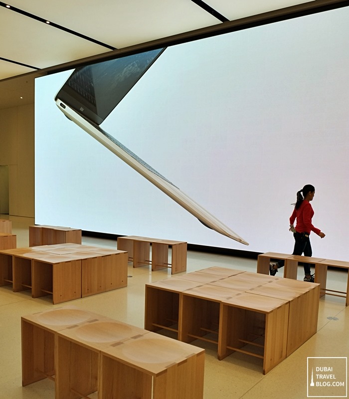 20 Photos Of The Apple Store In Mall Of The Emirates Dubai