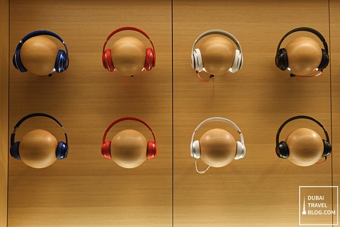 beats headphones apple store uae