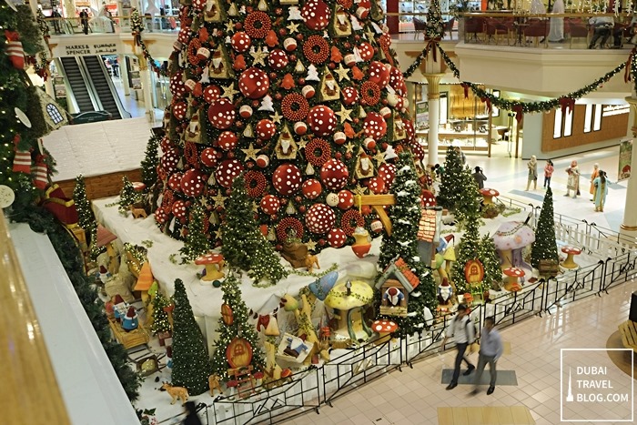 dubai wafi mall christmas tree
