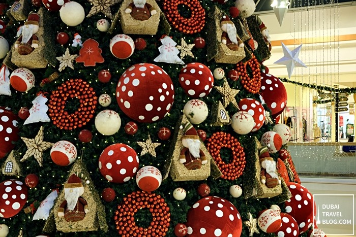 ornaments on the xmas tree in wafi mall