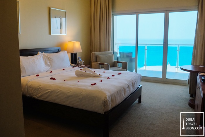 sea view room radisson blu fujairah