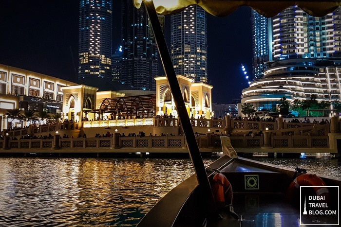 dubai fountain lake ride