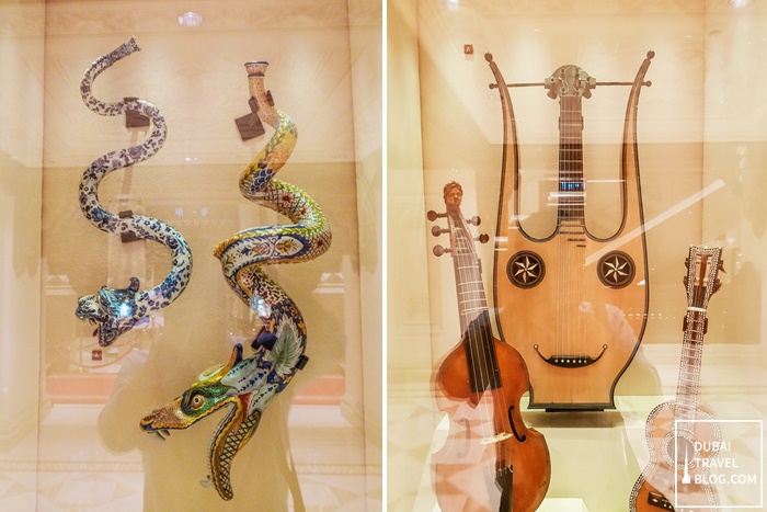 musical instrument display