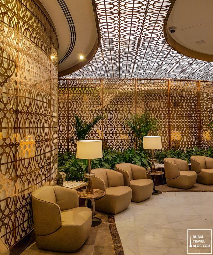 gold accents first business lounge oman air