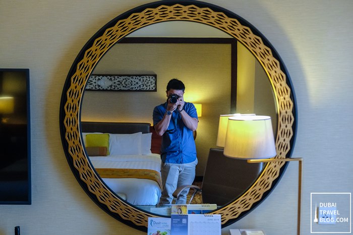 mirror dusit thani dubai