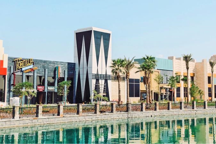 Dubai Parks Broadwalk