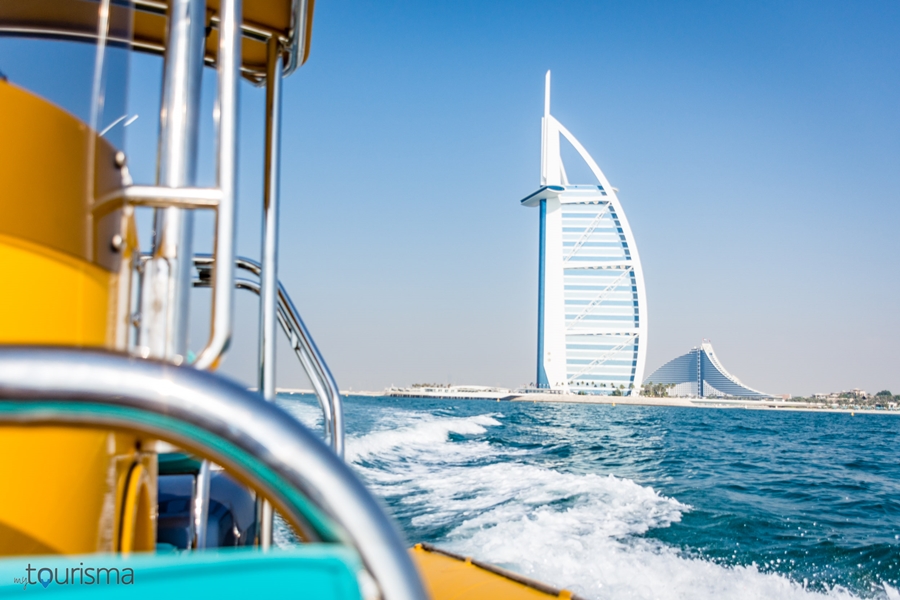 The Yellows Boats Burj Khalifa