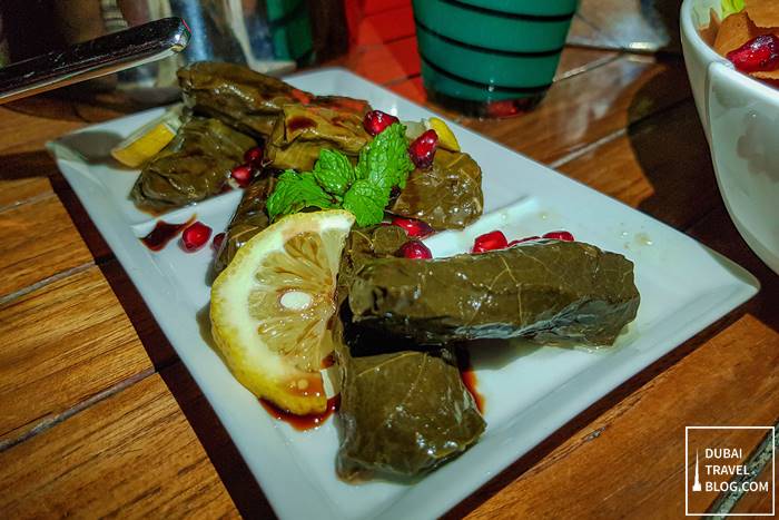 feuilles de vigne farcies au restaurant barouk