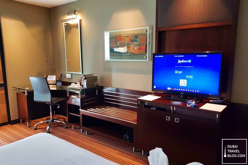 radisson blu hotel executive room dubai media city