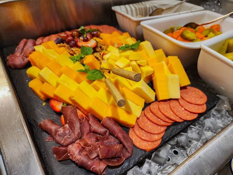 cheeseboard platter alloro dubai restaurant cheeseboard platter alloro dubai restaurant